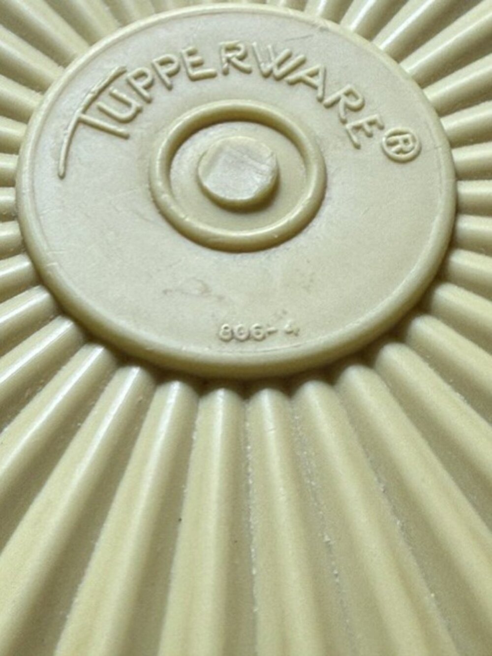Vintage Tupperware Harvest Gold Servalier Canisters Set of 3 Daisy Mod - Picture 8 of 15